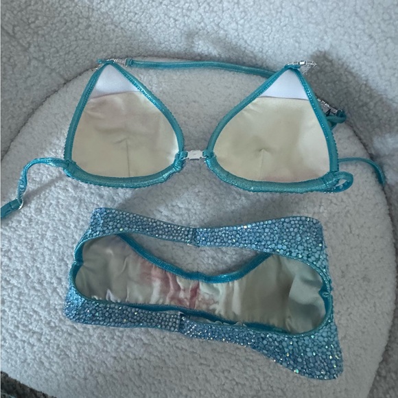 Dazzling Blue NPC Figure Suit - Picture 4 of 10